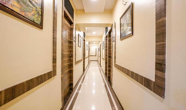 Hotel Crystal Park Near Nesco Exhibition Center Mumbai Dış mekan fotoğraf