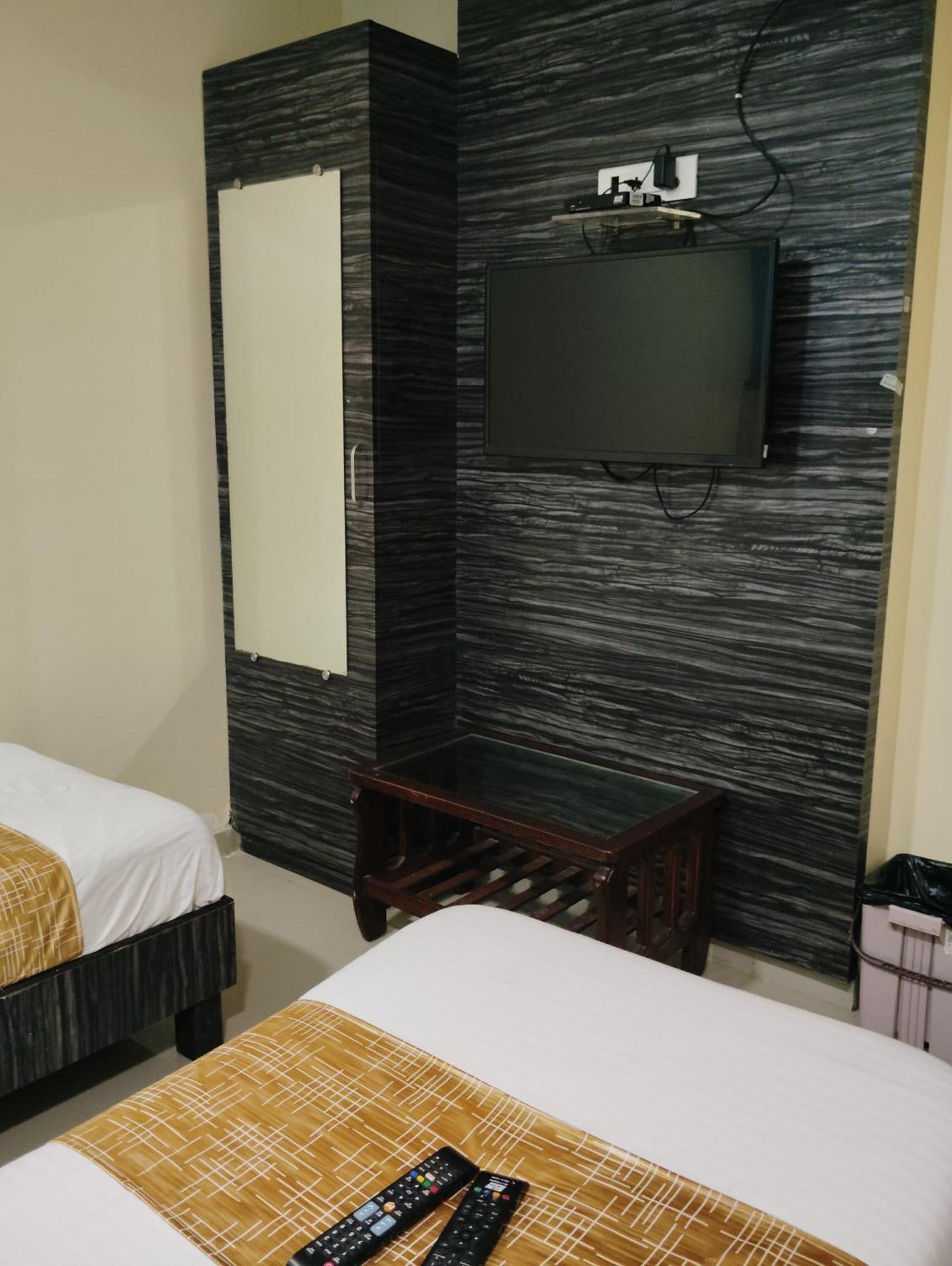 Hotel Crystal Park Near Nesco Exhibition Center Mumbai Dış mekan fotoğraf