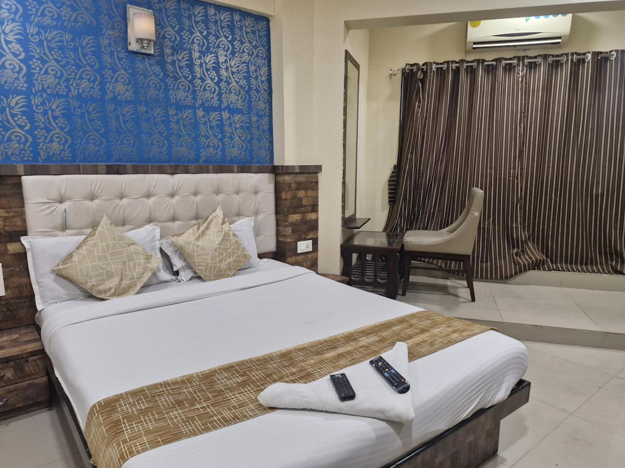 Hotel Crystal Park Near Nesco Exhibition Center Mumbai Dış mekan fotoğraf